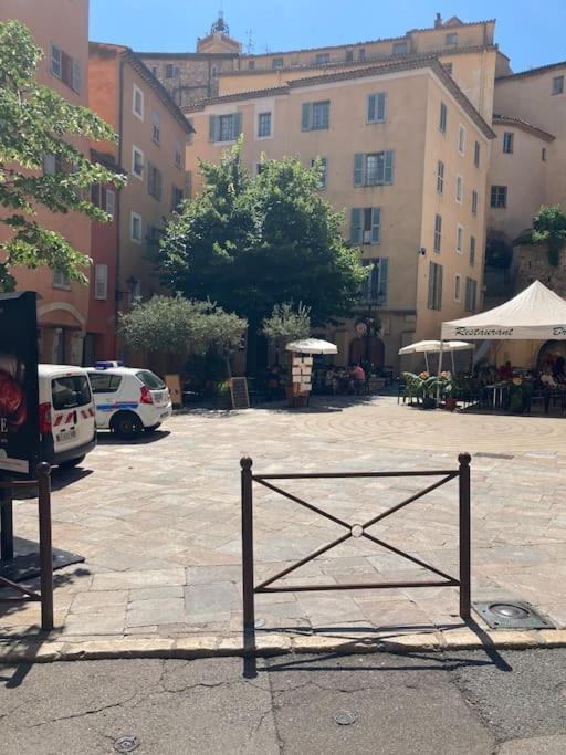 Grasse : Centre Ville Superbe Appartement 2 Chambres المظهر الخارجي الصورة