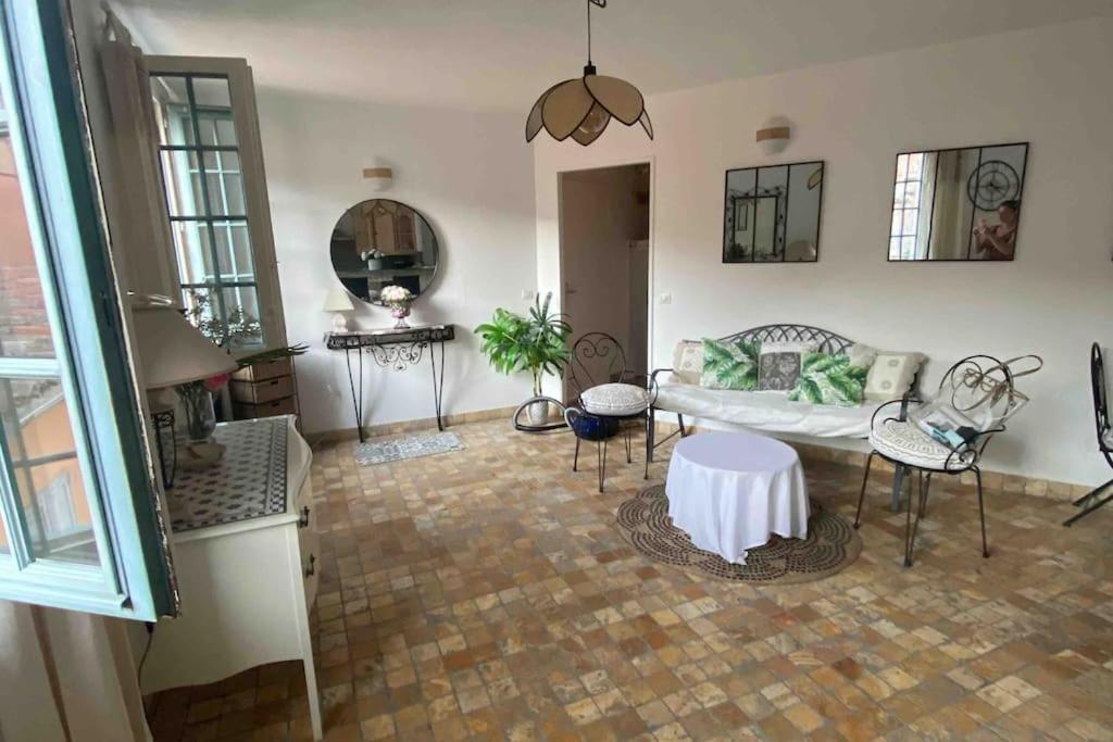 Grasse : Centre Ville Superbe Appartement 2 Chambres المظهر الخارجي الصورة